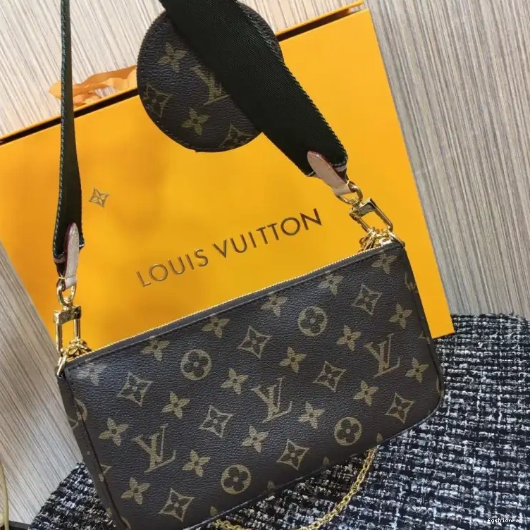 Fashionrepsfam ru 20DJ570029 LV Bags 0817